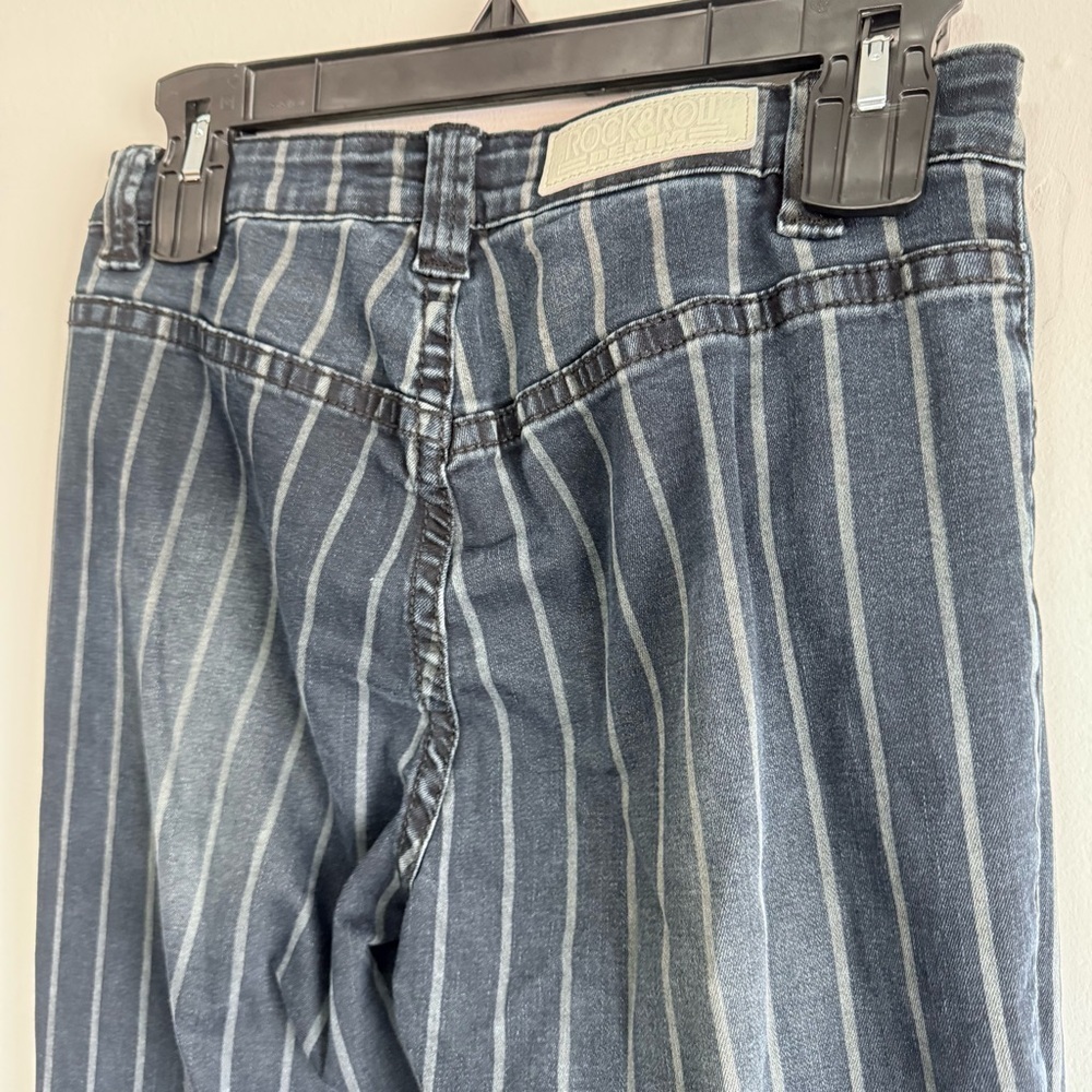 Rock & Roll Cowgirl Striped High Rise Flare Jeans 27x36 Pinstripe Button Fly - Picture 6 of 10